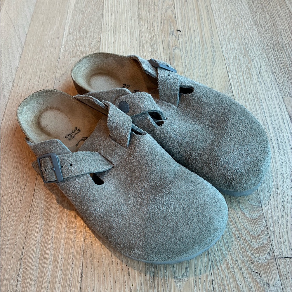 Birkenstock Suede Mules in Taupe